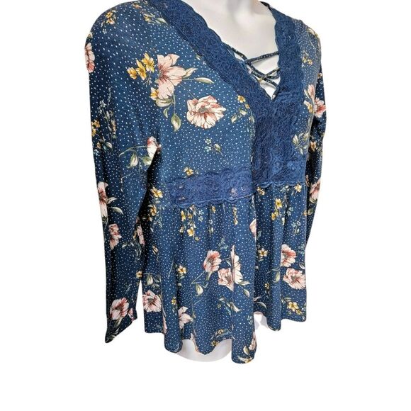 TORRID Women's Multi- Color Blue Floral Lace Poka- dot Babydoll Top Size 10 - Picture 4 of 12
